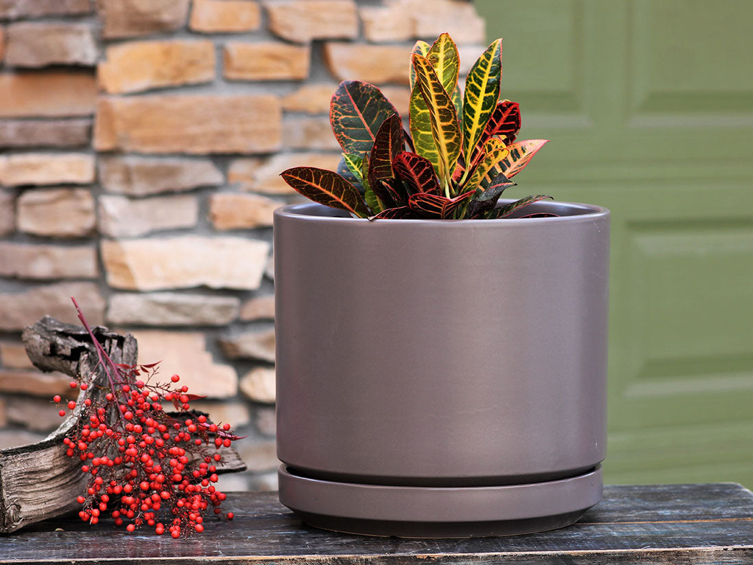 Mid Modern Planter With Detached Saucer "12.0" D x 10.5" H" By Plantatorem