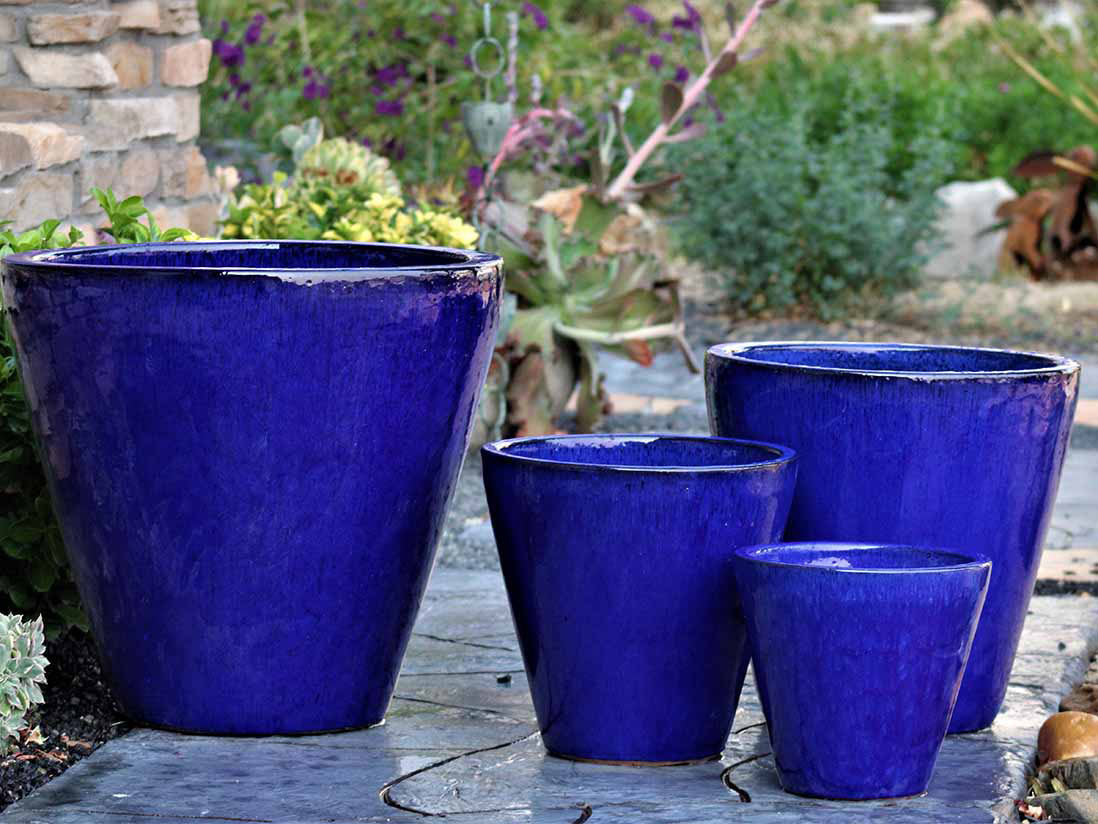 Tapered Cylindrical Planter - Set of 4 By Plantatorem