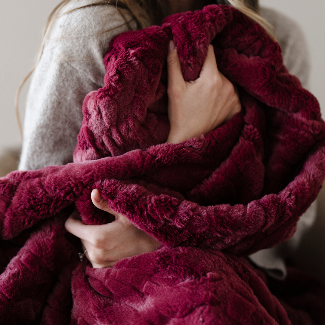 PATTERNED FAUX FUR XL THROW BLANKETS