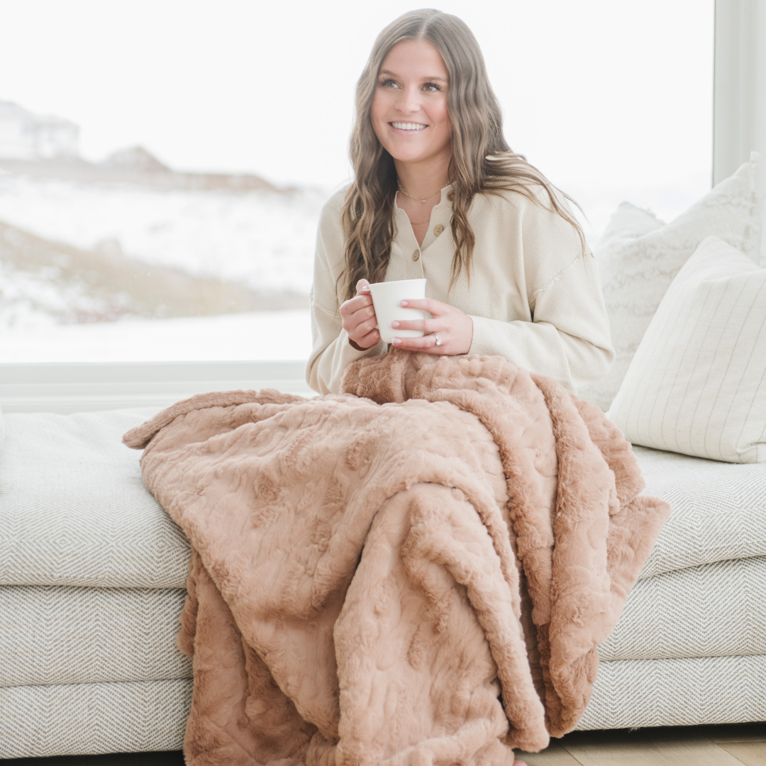 PATTERNED FAUX FUR XL THROW BLANKETS