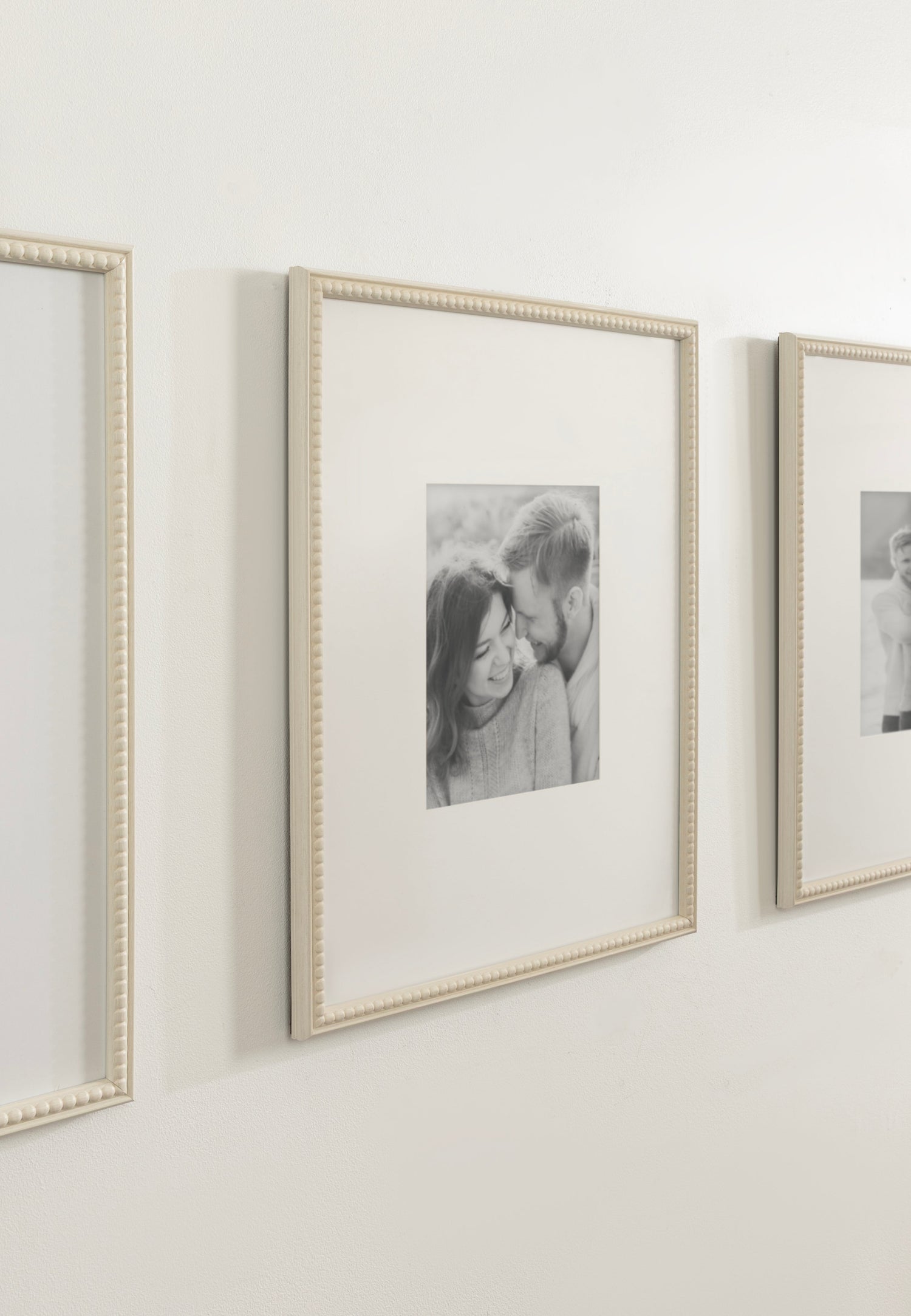 Adlynn Beaded Photo Frame Set