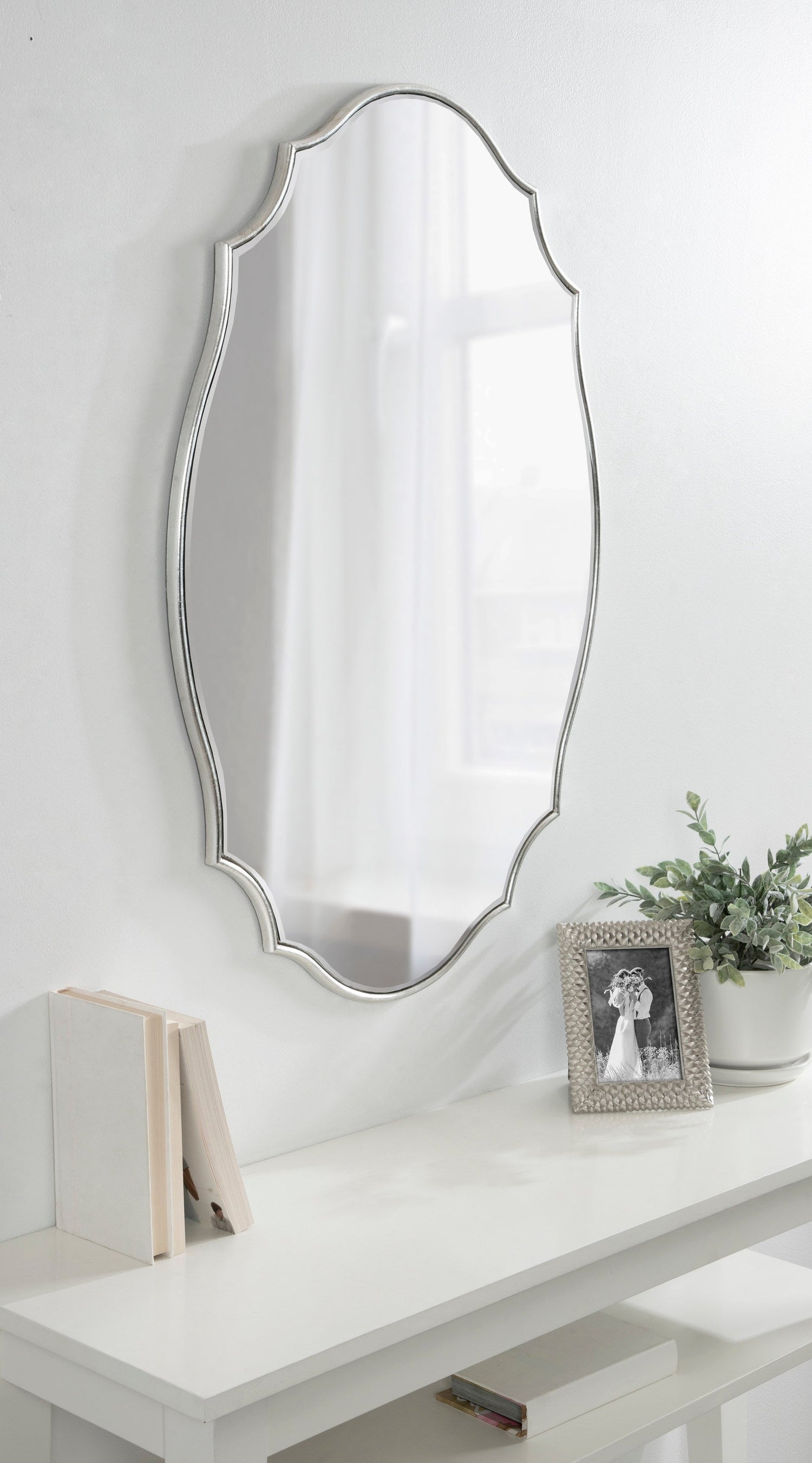 Leanna Scalloped Oval Wall Mirror