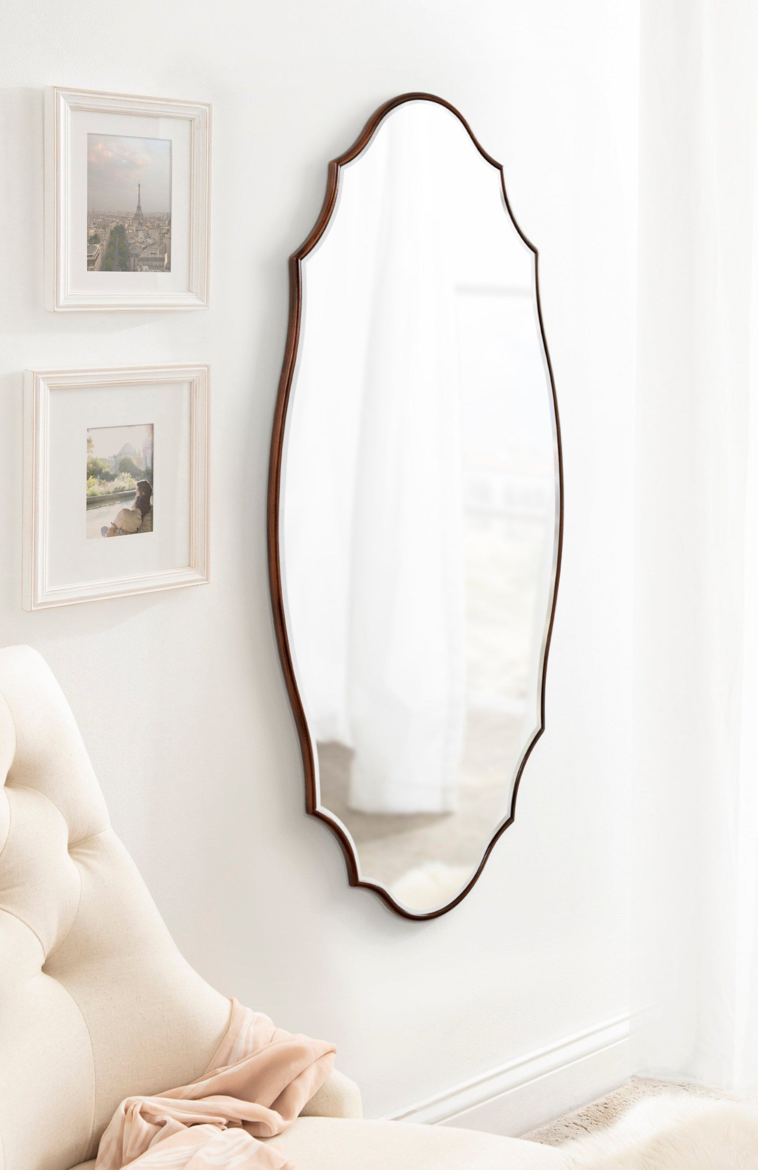 Leanna Scalloped Oval Wall Mirror